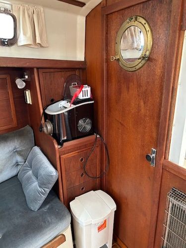 1981 Hinterhoeller Niagara 35